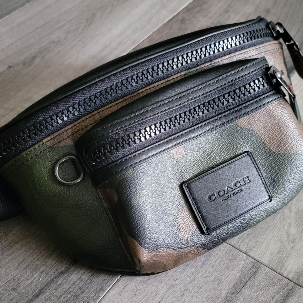 COACH UNISEX SIGNATURE CAMO BELTBAG